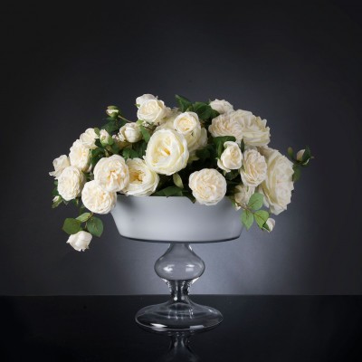 Aranjament floral CAMILLA ROSES WHITE